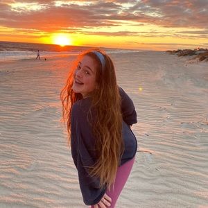 Meet your Posher, Ava